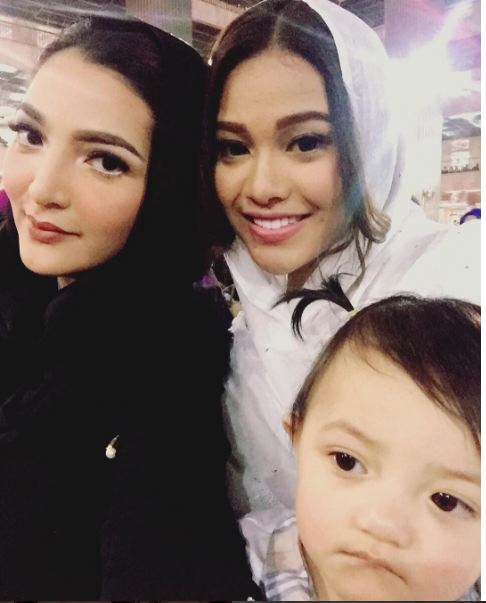 fashion Aurel © 2016 brilio.net fashion Aurel © 2016 brilio.net