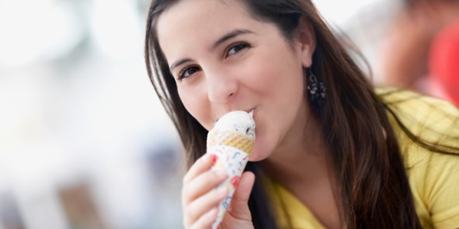 10 Fakta tentang es krim, pertama kali dibuat dari kotoran usus paus!