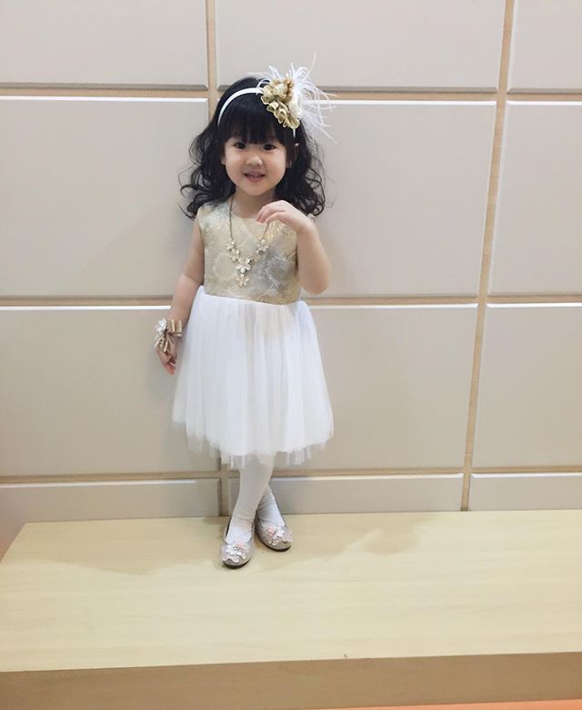 BAYI - Yuk kenalan dengan Clairine Mackenzey, batita yang centil dan modis abis © 2016 brilio.net BAYI - Yuk kenalan dengan Clairine Mackenzey, batita yang centil dan modis abis © 2016 brilio.net