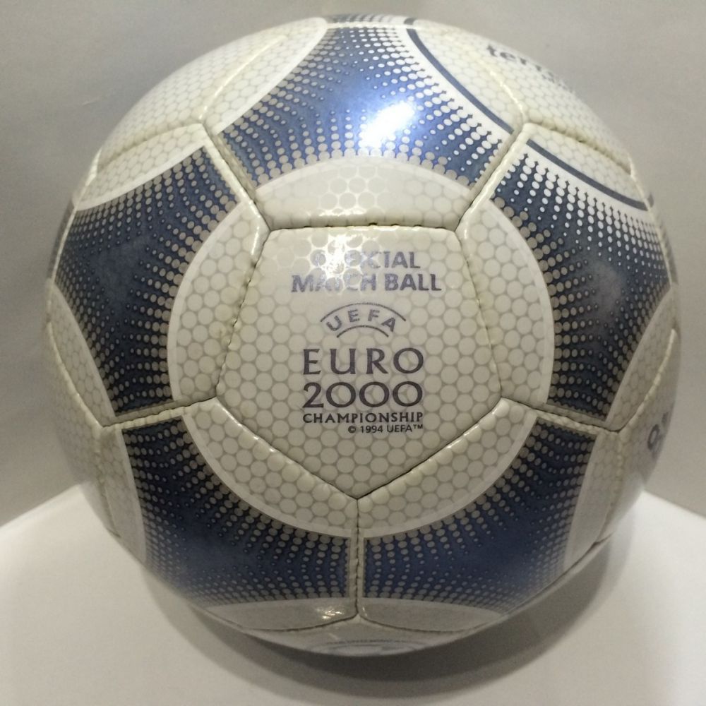 5 Bola spesial Piala Eropa paling diingat, favoritmu nomor berapa?