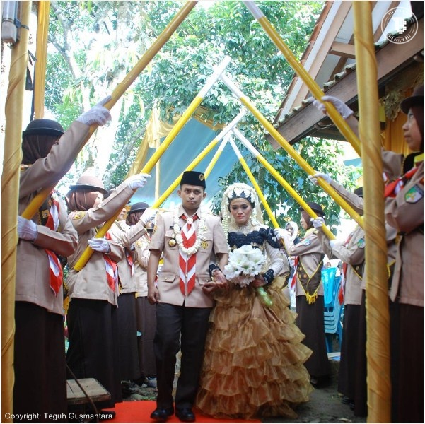 pramuka menikah © 2016 Teguh Gusmantara 