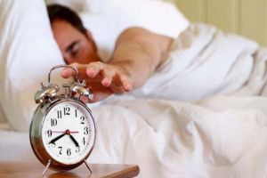 Selain dibangunin alarm, ini 5 tips supaya kamu nggak telat sahur