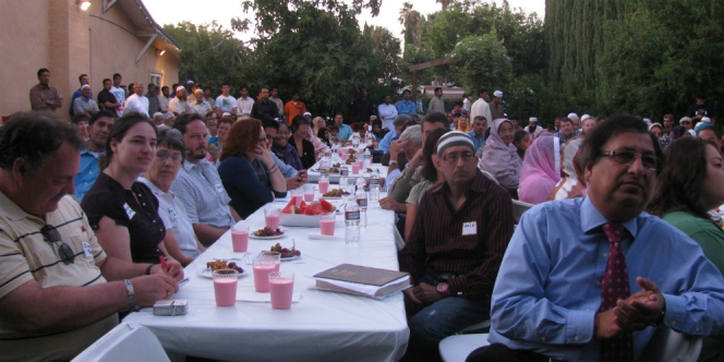 trik sederhana yang bisa bikin tubuhmu tetap segar selama ramadan © 2016 brilio.net