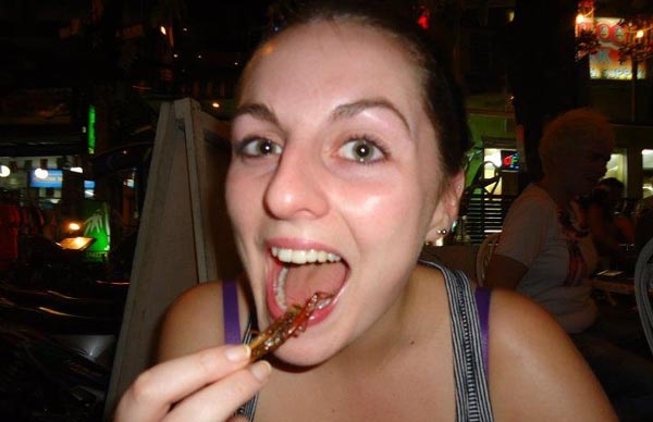 20 Orang makan serangga © 2016 brilio.net