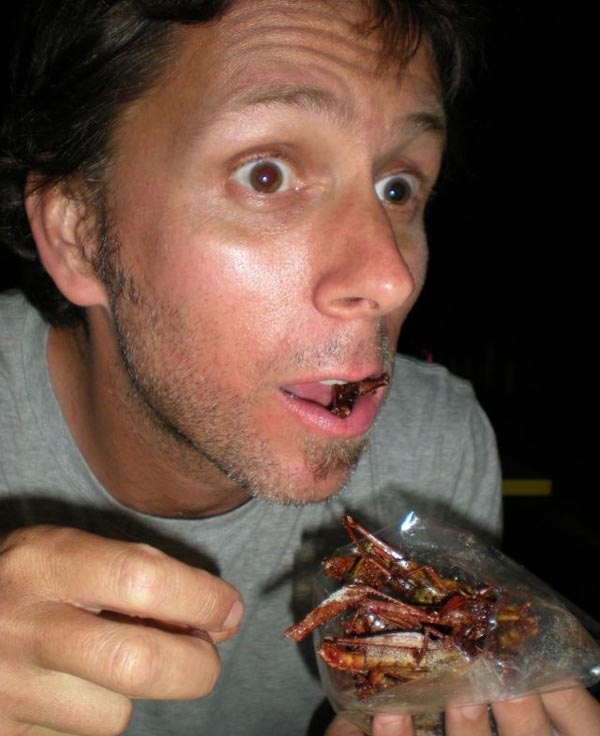 20 Orang makan serangga © 2016 brilio.net