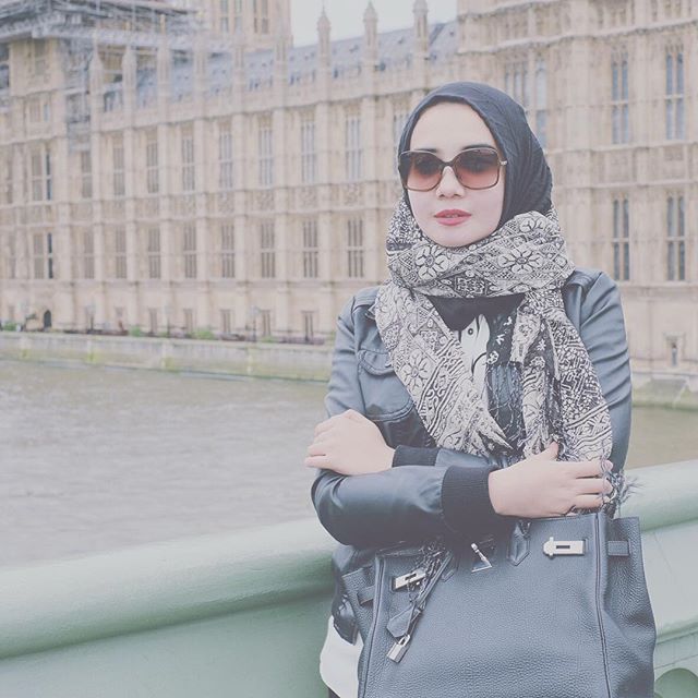 berhijab setelah menikah © 2016 brilio.net