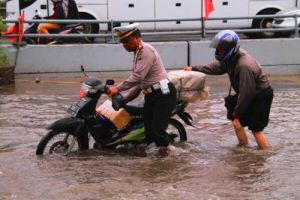 15 Foto ini bukti masih banyak orang baik di tengah ketidakpedulian