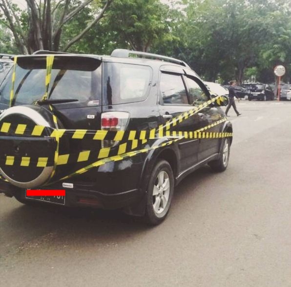 kelakuan berbahaya di jalanan ini tak pantas kamu tiru © 2016 brilio.net kelakuan berbahaya di jalanan ini tak pantas kamu tiru © 2016 brilio.net