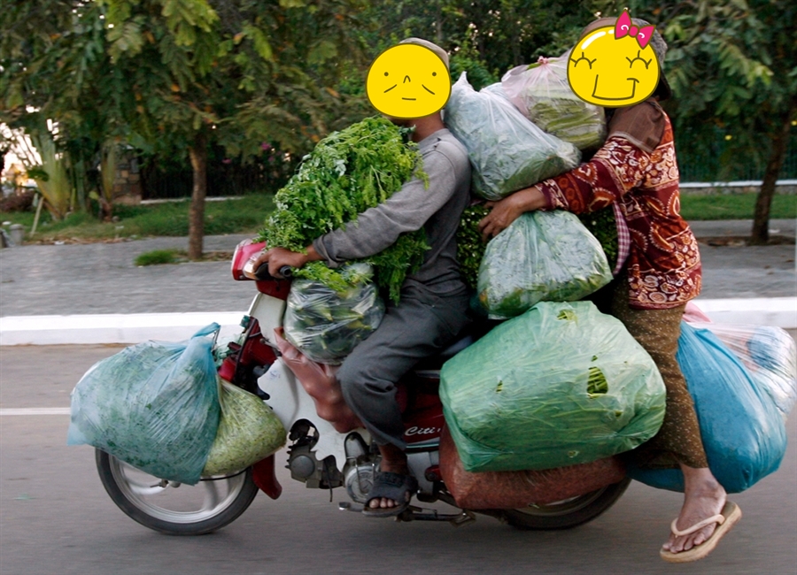 kelakuan berbahaya di jalanan ini tak pantas kamu tiru © 2016 brilio.net kelakuan berbahaya di jalanan ini tak pantas kamu tiru © 2016 brilio.net