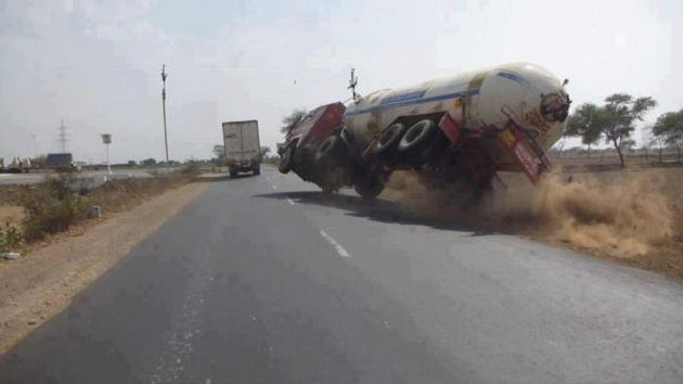 foto sedetik sebelum tragedi ini bikin ketawa miris © 2016 brilio.net foto sedetik sebelum tragedi ini bikin ketawa miris © 2016 brilio.net