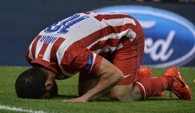 pemain bola berdoa © 2016 brilio.net pemain bola berdoa © 2016 brilio.net