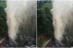 Gas & lumpur menyembur setinggi 35 meter dari sumur, bikin ngeri warga