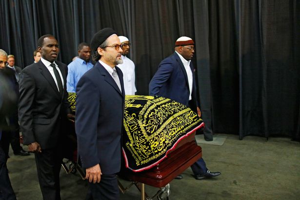 prosesi pemakaman muhammad ali © 2016 brilio.net prosesi pemakaman muhammad ali © 2016 brilio.net