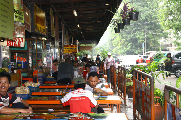 berburu takjil di jakarta 1-8 © 2016 brilio.net