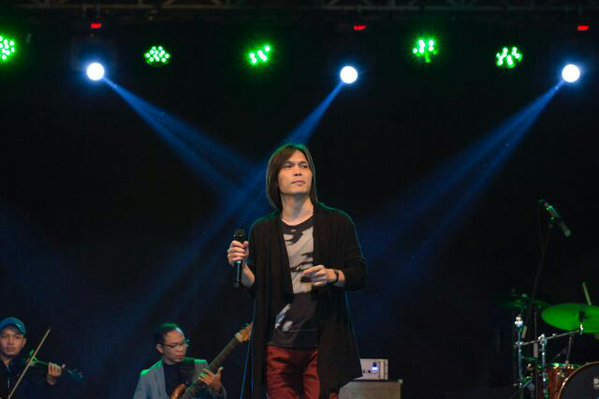 Sederet artis ini banting setir jadi pengacara, kenapa ya?