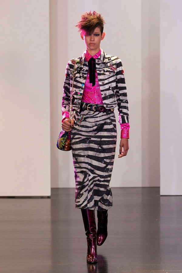 Baju Oldies © 2016 brilio.net Baju Oldies © 2016 brilio.net