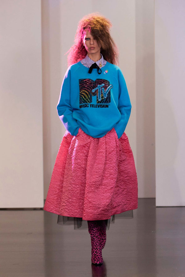 Baju Oldies © 2016 brilio.net Baju Oldies © 2016 brilio.net