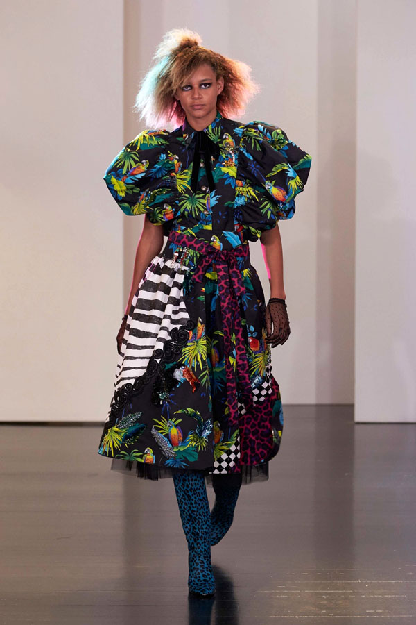 Baju Oldies © 2016 brilio.net Baju Oldies © 2016 brilio.net