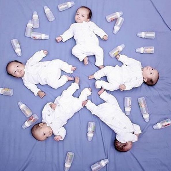 BAYI - 20 Potret bayi AIUEO, si kembar lima dari Cirebon © 2016 brilio.net