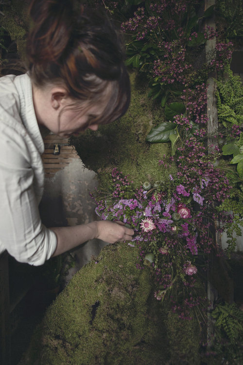 Penjual bunga ini sulap rumah kosong menjadi taman bunga © 2016 brilio.net Penjual bunga ini sulap rumah kosong menjadi taman bunga © 2016 brilio.net