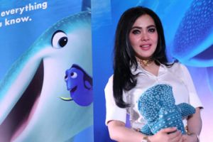 5 Alasan Syahrini memang cocok jadi pengisi suara di film Finding Dory