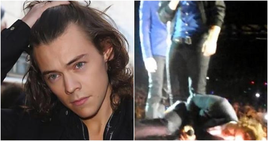 Seleb ini mengalami kejadian memalukan di atas panggung © 2016 brilio.net Seleb ini mengalami kejadian memalukan di atas panggung © 2016 brilio.net