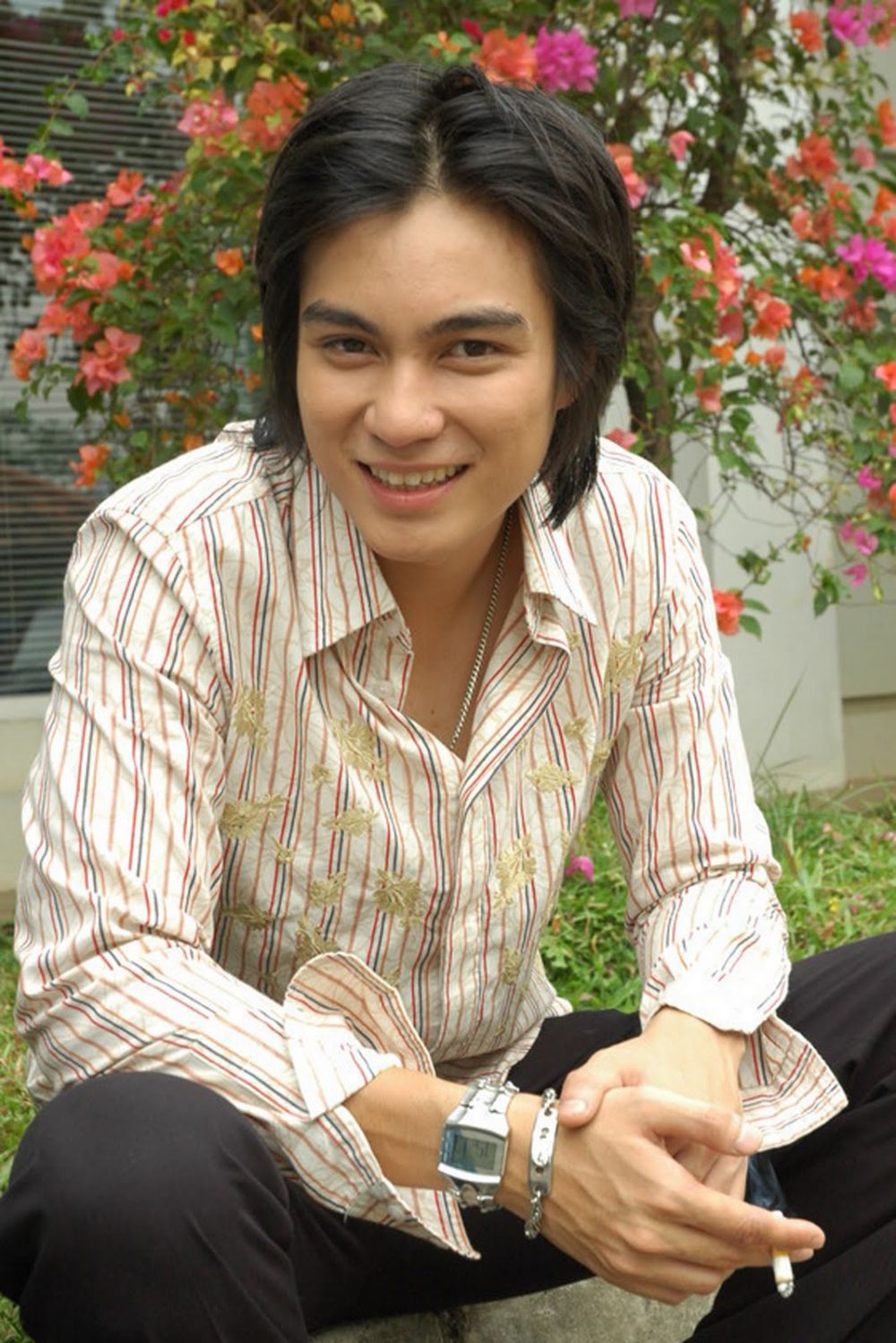 seleb belah tengah  © 2016 brilio.net