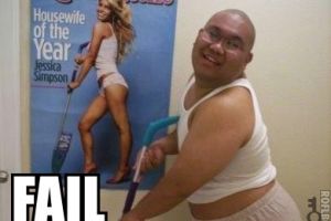 Niatnya pose seksi, tapi 10 foto ini malah bikin ngelus dada