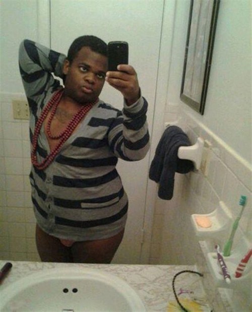 pose seksi duh © 2016 brilio.net pose seksi duh © 2016 brilio.net