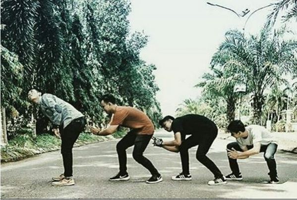 foto kocak bareng teman kelas 1-15 © 2016 brilio.net foto kocak bareng teman kelas 1-15 © 2016 brilio.net