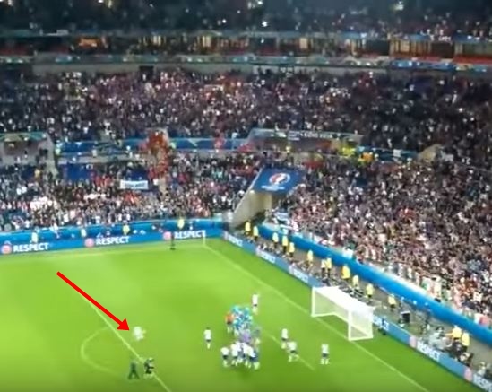 kiper Italia saat selebrasi bikin ngakak © 2016 brilio.net