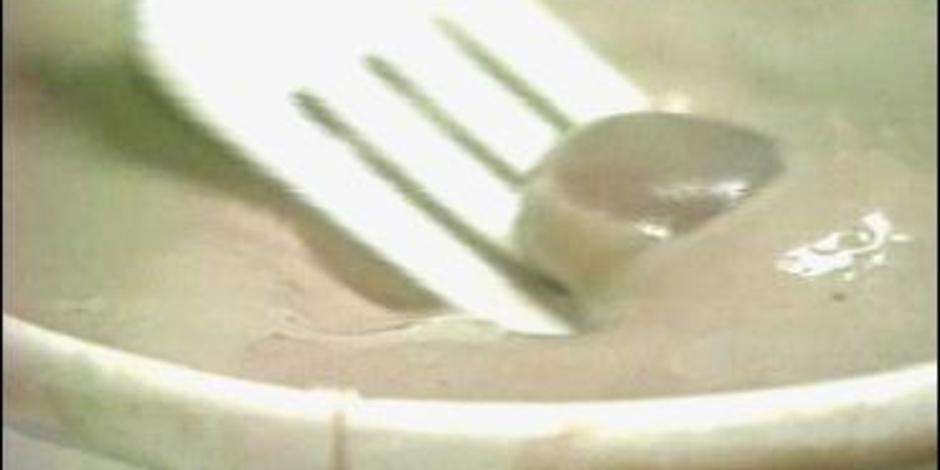 Benda menjijikkan di fast food © 2016 brilio.net Benda menjijikkan di fast food © 2016 brilio.net