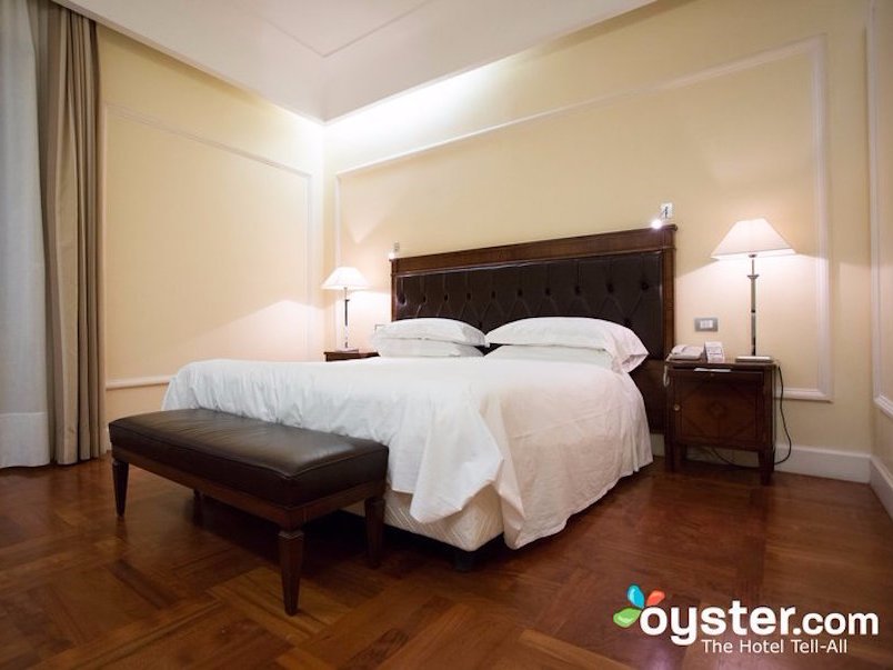 promo hotel © 2016 brilio.net promo hotel © 2016 brilio.net