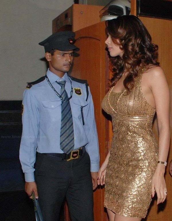 kelakuan petugas keamanan gagal paham © 2016 brilio.net