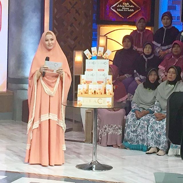 artis hijab syari © 2016 brilio.net artis hijab syari © 2016 brilio.net