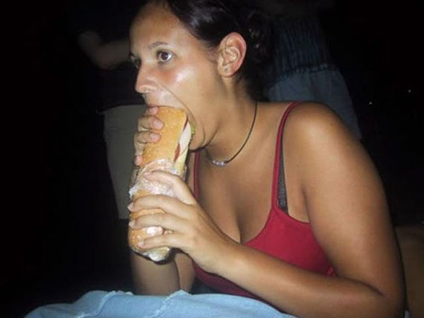 15 Aksi cewek bermulut super lebar ini dijamin bikin kamu melongo!