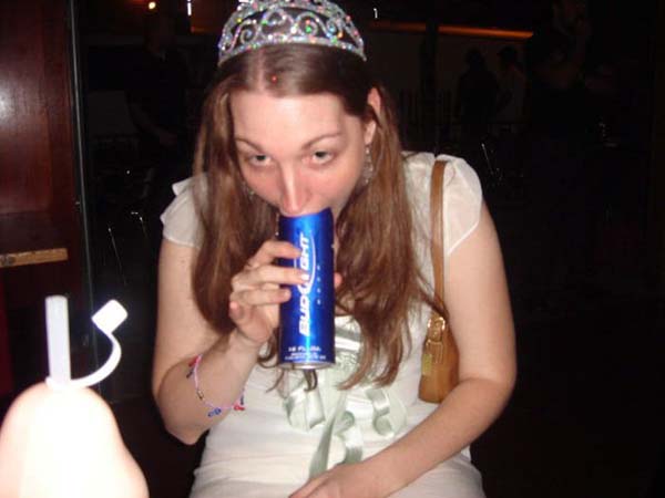 15 Aksi cewek bermulut super lebar ini dijamin bikin kamu melongo!