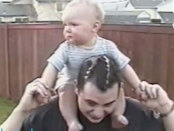 kocak gara-gara si bayi muntah sembarangan © 2016 brilio.net kocak gara-gara si bayi muntah sembarangan © 2016 brilio.net