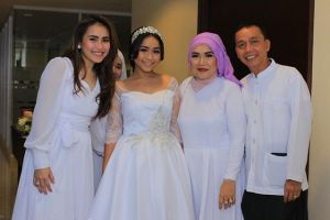 Yuk intip gaya hidup mewah ibunda Ayu Ting Ting, ngehits abis!