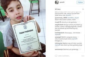 Dapat piagam penghafal hadis, putra Jane Shalimar ini banjir pujian