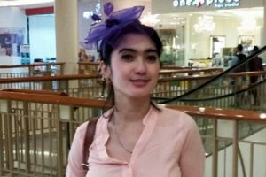 Foto-foto & video Revi Mariska ini bikin cowok berkeringat