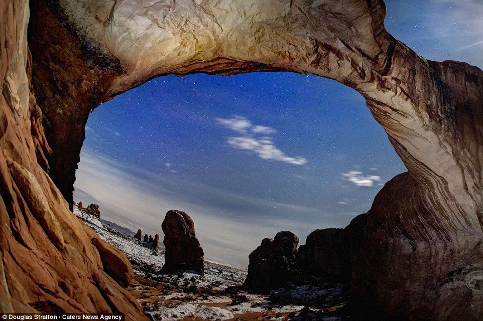 11 Foto pemandangan keren ini diambil dari lubang tebing, wow! 