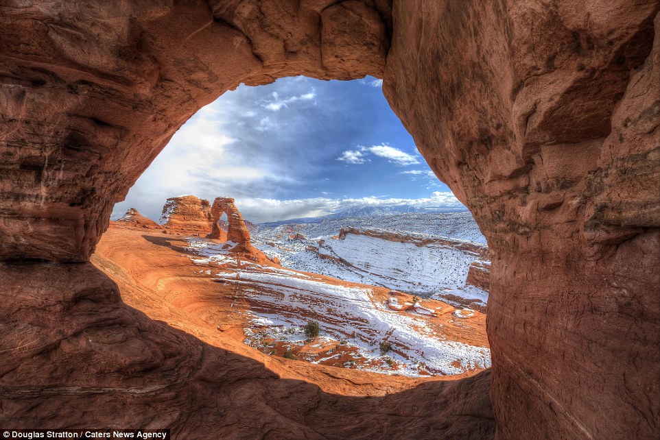 11 Foto pemandangan keren ini diambil dari lubang tebing, wow! 