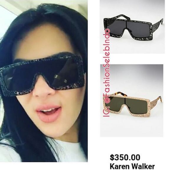 kacamata artis © 2016 brilio.net kacamata artis © 2016 brilio.net