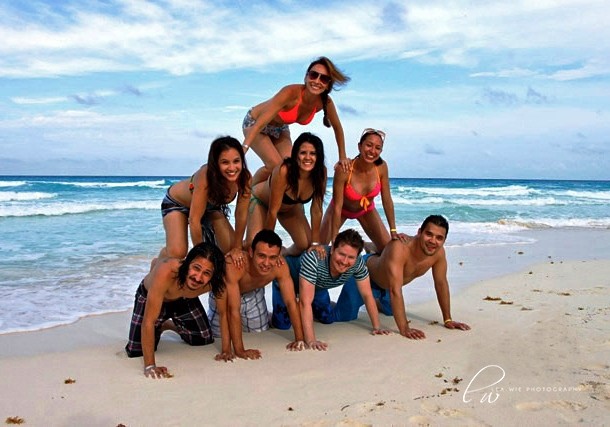 25 Pose gokil di pantai © 2016 brilio.net 25 Pose gokil di pantai © 2016 brilio.net