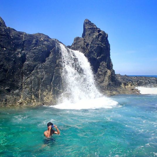 birunya pantai di lombok 1-16 © 2016 brilio.net
