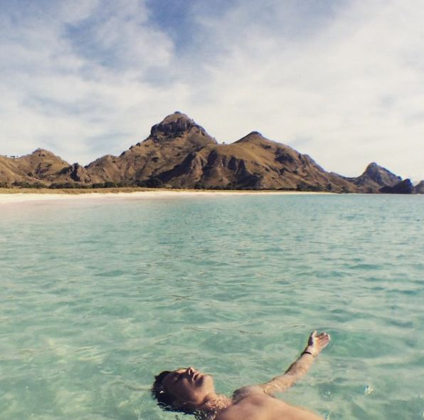 artis traveling © 2016 brilio.net