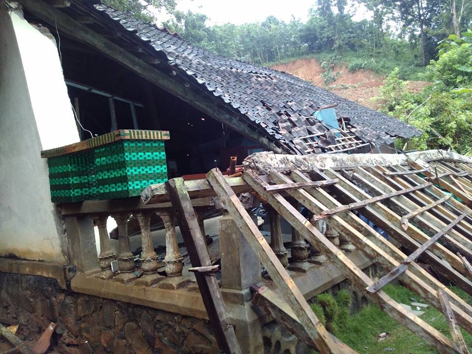 Banjir Purworejo © 2016 brilio.net