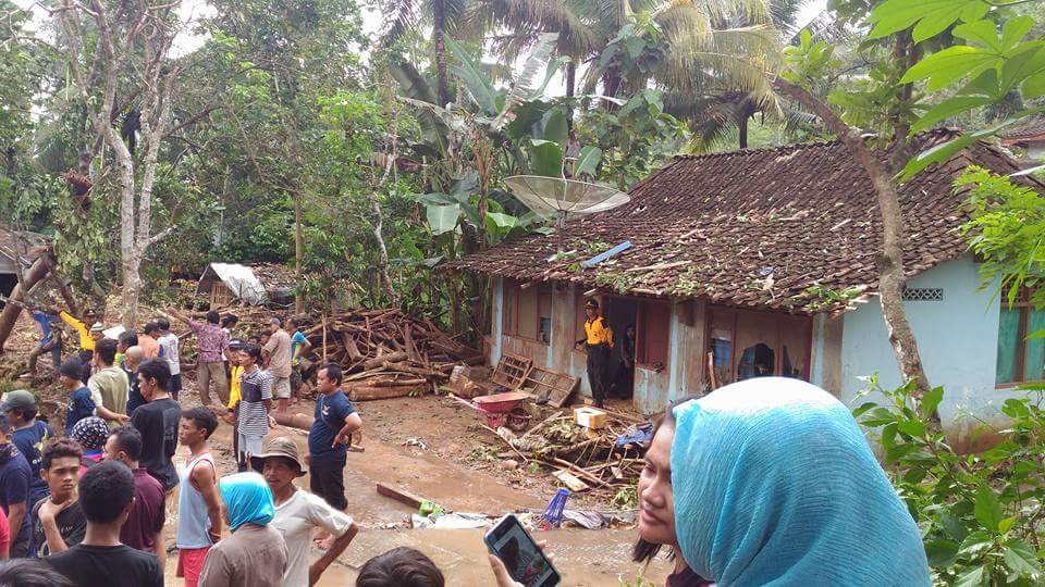 Banjir Purworejo © 2016 brilio.net