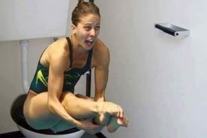 8 Foto editan ekspresi atlet loncat indah ini kocak abis 